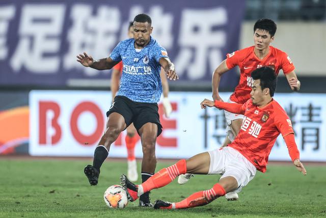 勇士为何大手笔将训练营移至夏威夷